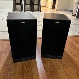 Klipsch rb-61ii black speakers rarely used in excellent condition set of 2